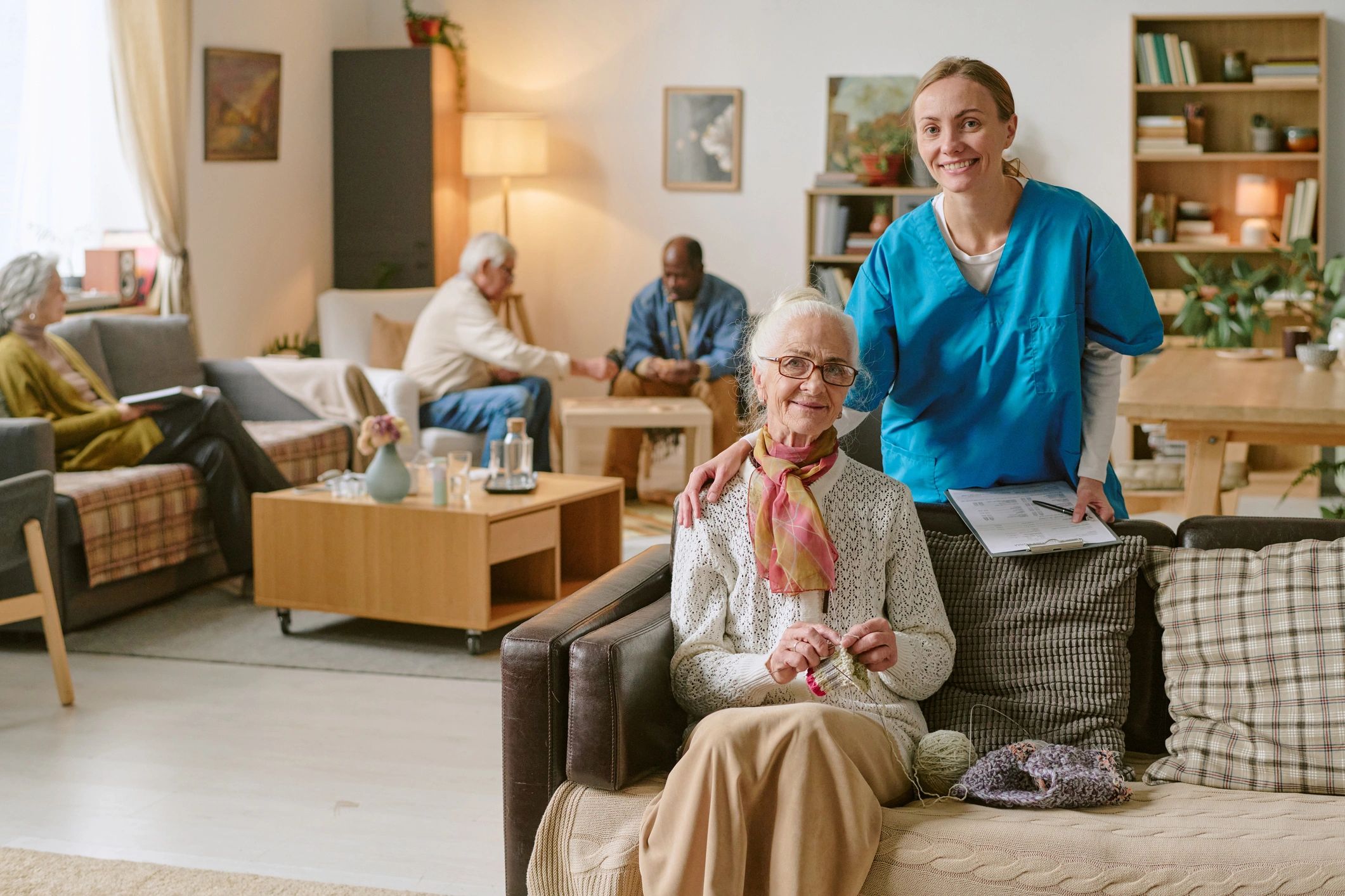 Support professional with an older woman